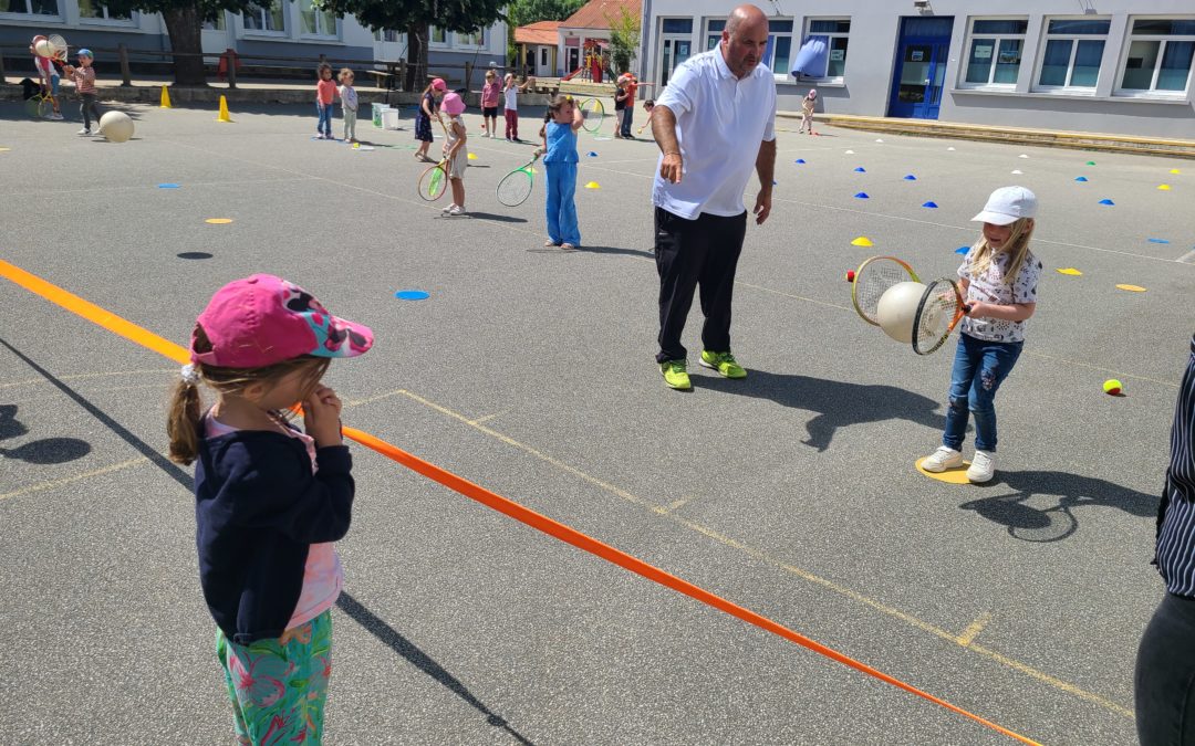 Matinée tennis à l&rsquo;école